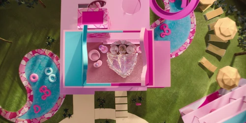 barbie_frame_14.webp