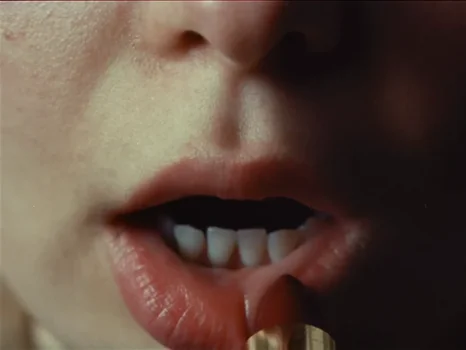 beabadoobee___last_day_on_earth_official_video_frame_16.webp