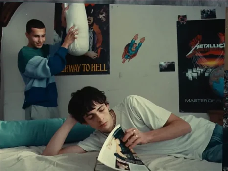 beabadoobee___last_day_on_earth_official_video_frame_22.webp