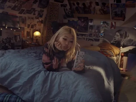 beabadoobee___last_day_on_earth_official_video_frame_33.webp