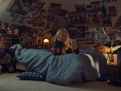beabadoobee___last_day_on_earth_official_video_frame_36.webp