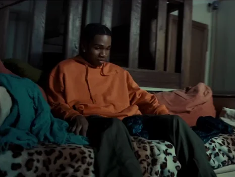beabadoobee___last_day_on_earth_official_video_frame_46.webp