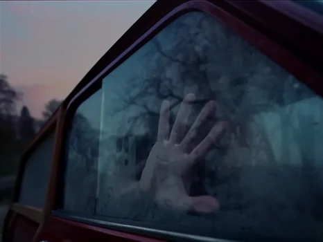 beabadoobee___last_day_on_earth_official_video_frame_72.webp