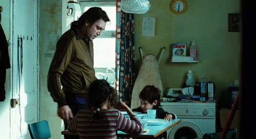 biutiful_frame_107.webp