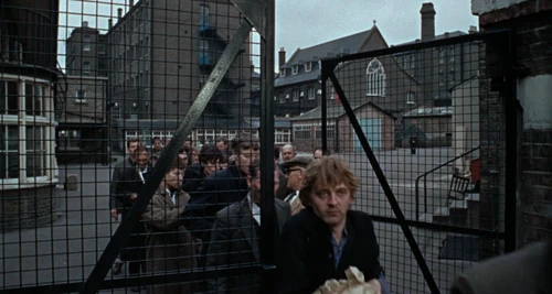 blow-up_frames_frame_11.webp
