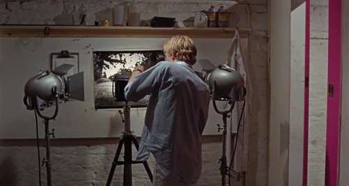 blow-up_frames_frame_281.webp