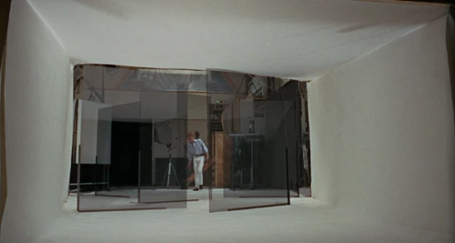 blow-up_frames_frame_45.webp