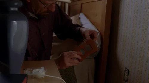 breaking_bad_frames_s5e2_frame_21.webp
