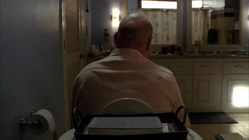 breaking_bad_frames_s5e8_frame_137.webp