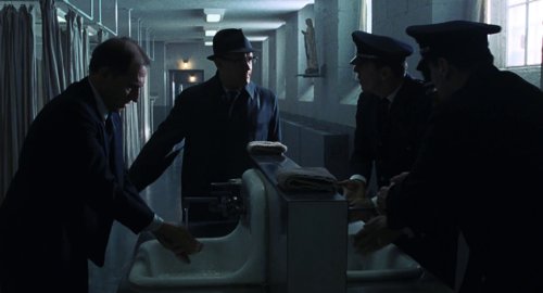 catch_me_if_you_can_frame_1739052517.0722578.jpg