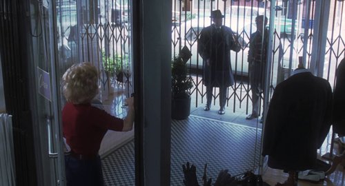 catch_me_if_you_can_frame_1739052518.839157.jpg