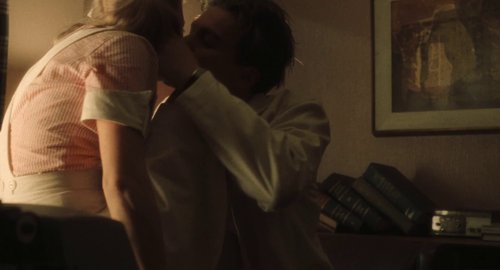 catch_me_if_you_can_frame_1739052539.330387.jpg
