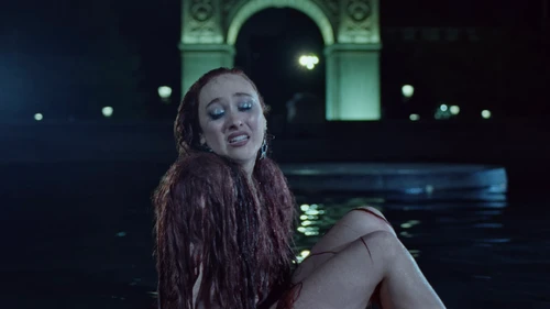 chappell_roan___the_subway_official_music_video_frame_101.webp