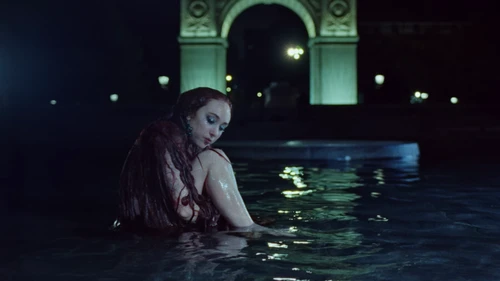 chappell_roan___the_subway_official_music_video_frame_122.webp