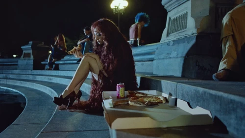 chappell_roan___the_subway_official_music_video_frame_131.webp