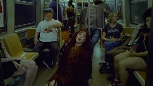 chappell_roan___the_subway_official_music_video_frame_30.webp