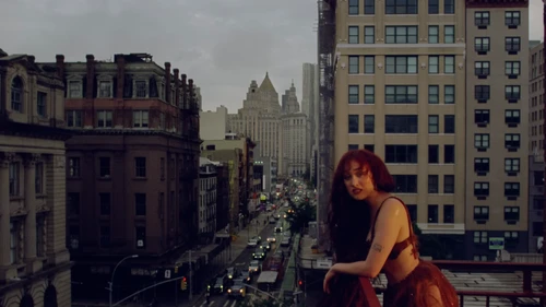 chappell_roan___the_subway_official_music_video_frame_35.webp