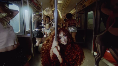 chappell_roan___the_subway_official_music_video_frame_76.webp