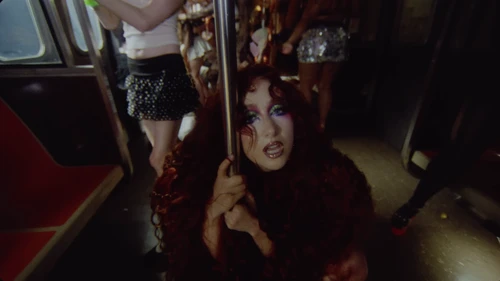 chappell_roan___the_subway_official_music_video_frame_78.webp