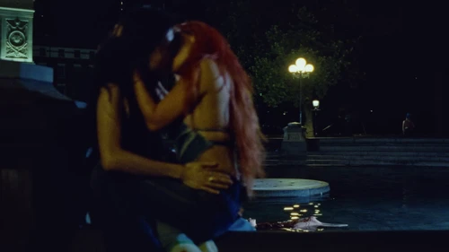 chappell_roan___the_subway_official_music_video_frame_87.webp