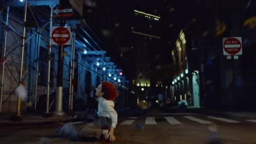 chappell_roan___the_subway_official_music_video_frame_95.webp