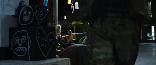 chappie_frames_frame_31.jpg