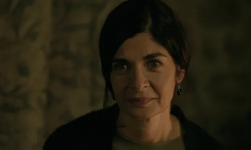 close_your_eyes_frame_1739922224.3645248.webp