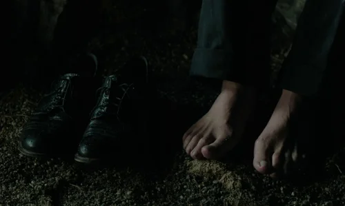 close_your_eyes_frame_1739922211.3040833.webp