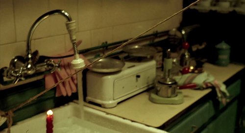 delicatessen_frames_frame_131.jpg
