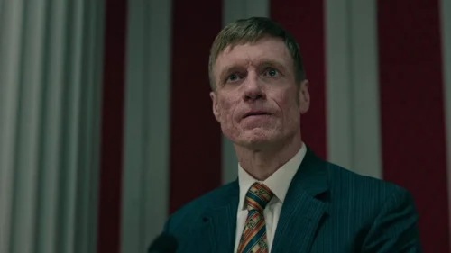 dept._q_frames_s1e1_frame_19.webp