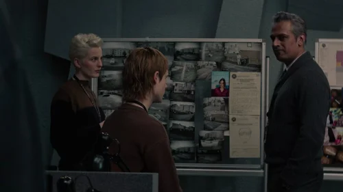 dept._q_frames_s1e2_frame_18.webp