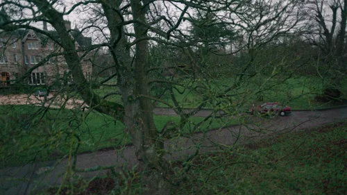 dept._q_frames_s1e2_frame_33.webp