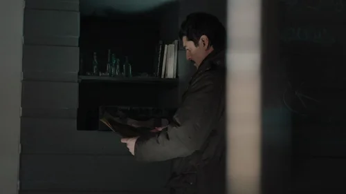 dept._q_frames_s1e3_frame_101.webp