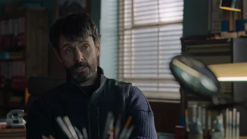 dept._q_frames_s1e3_frame_22.webp