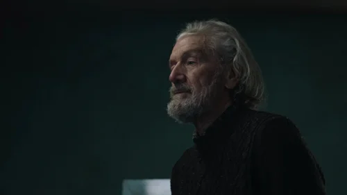 dept._q_frames_s1e3_frame_38.webp