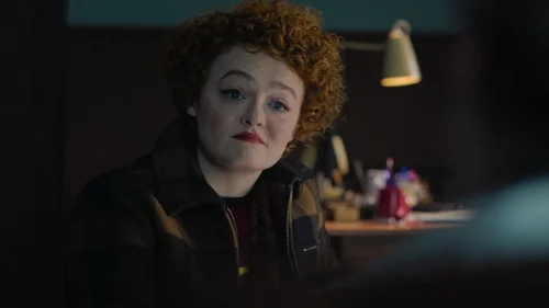dept._q_frames_s1e4_frame_43.webp