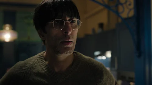 dept._q_frames_s1e4_frame_88.webp