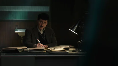 dept._q_frames_s1e5_frame_110.webp