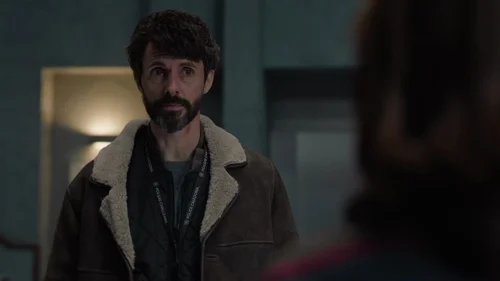 dept._q_frames_s1e6_frame_26.webp