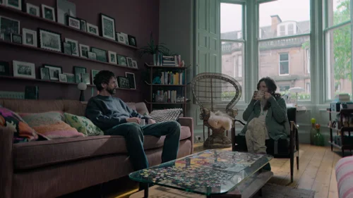 dept._q_frames_s1e7_frame_108.webp
