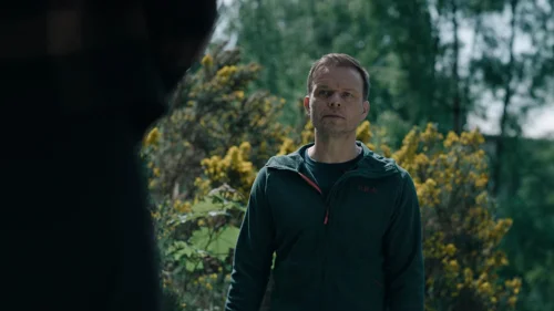 dept._q_frames_s1e7_frame_122.webp