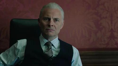 dept._q_frames_s1e7_frame_13.webp