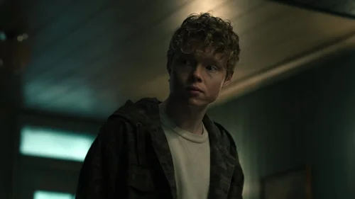 dept._q_frames_s1e7_frame_23.webp