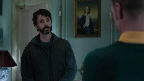 dept._q_frames_s1e7_frame_38.webp