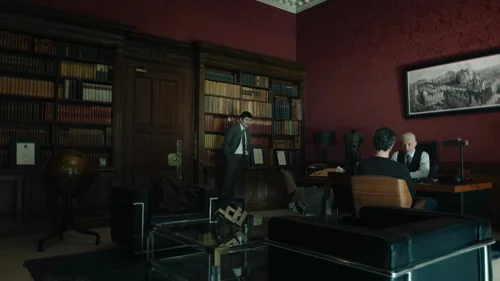 dept._q_frames_s1e7_frame_4.webp