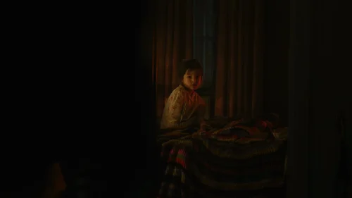 dept._q_frames_s1e7_frame_73.webp