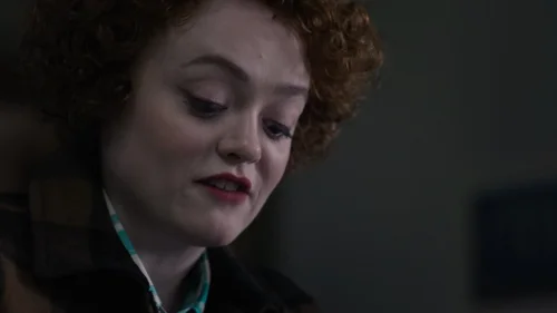 dept._q_frames_s1e7_frame_88.webp