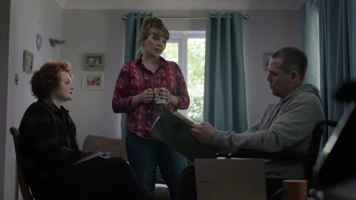 dept._q_frames_s1e7_frame_91.webp
