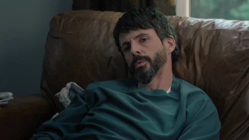 dept._q_frames_s1e9_frame_16.webp