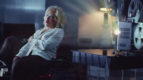 doja_cat___jealous_type_official_video_frame_22.webp